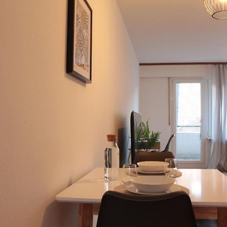 Zentral. Stylisch. Balkon & Parkplatz. Netflix Apartment Holzgerlingen Ngoại thất bức ảnh