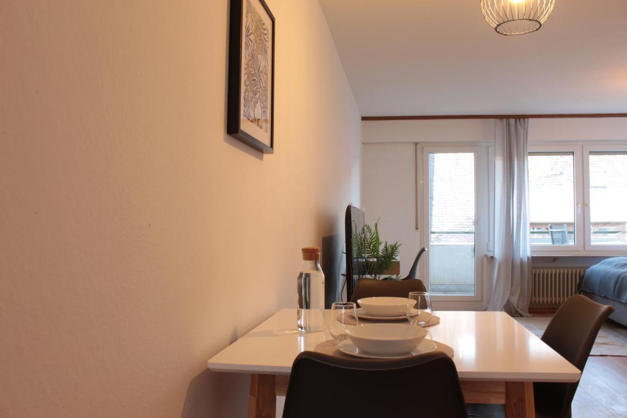 Zentral. Stylisch. Balkon & Parkplatz. Netflix Apartment Holzgerlingen Ngoại thất bức ảnh