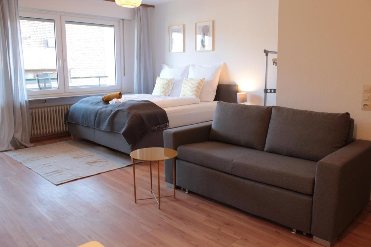 Zentral. Stylisch. Balkon & Parkplatz. Netflix Apartment Holzgerlingen Ngoại thất bức ảnh